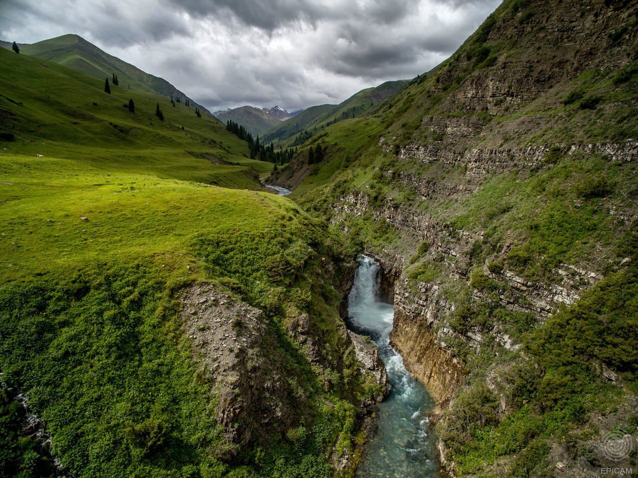 tekes road to waterfall 🚴 Velotour Kazakhstan